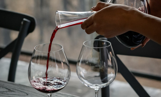 Should you let Bordeaux breathe?