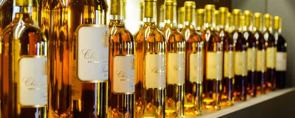 What is the best way to serve a Sauternes wine?