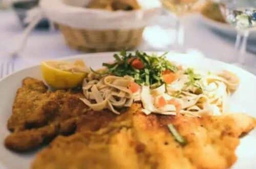 The Best Wachau Grüner Veltliner Food Pairings - picture of wiener schnitzel