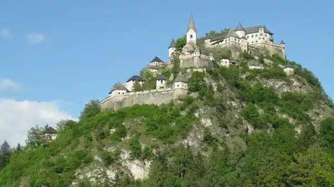 Wines in Kärnten - picture of a town on top of a hill